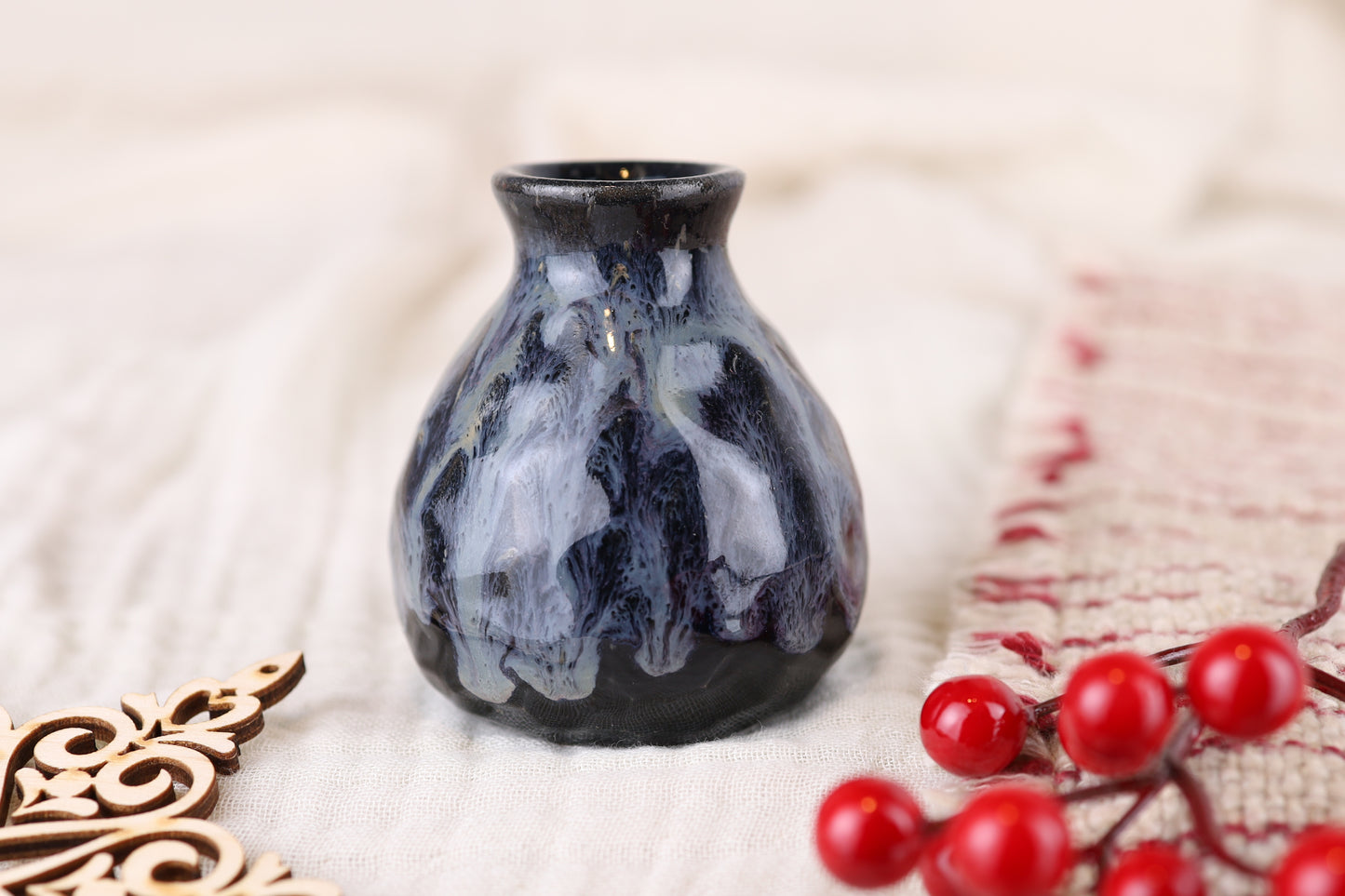 Minivase Midnight Cauldron